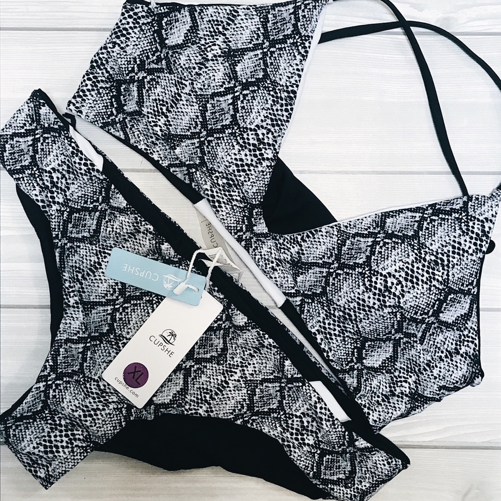 Cupshe Reversible Bikini